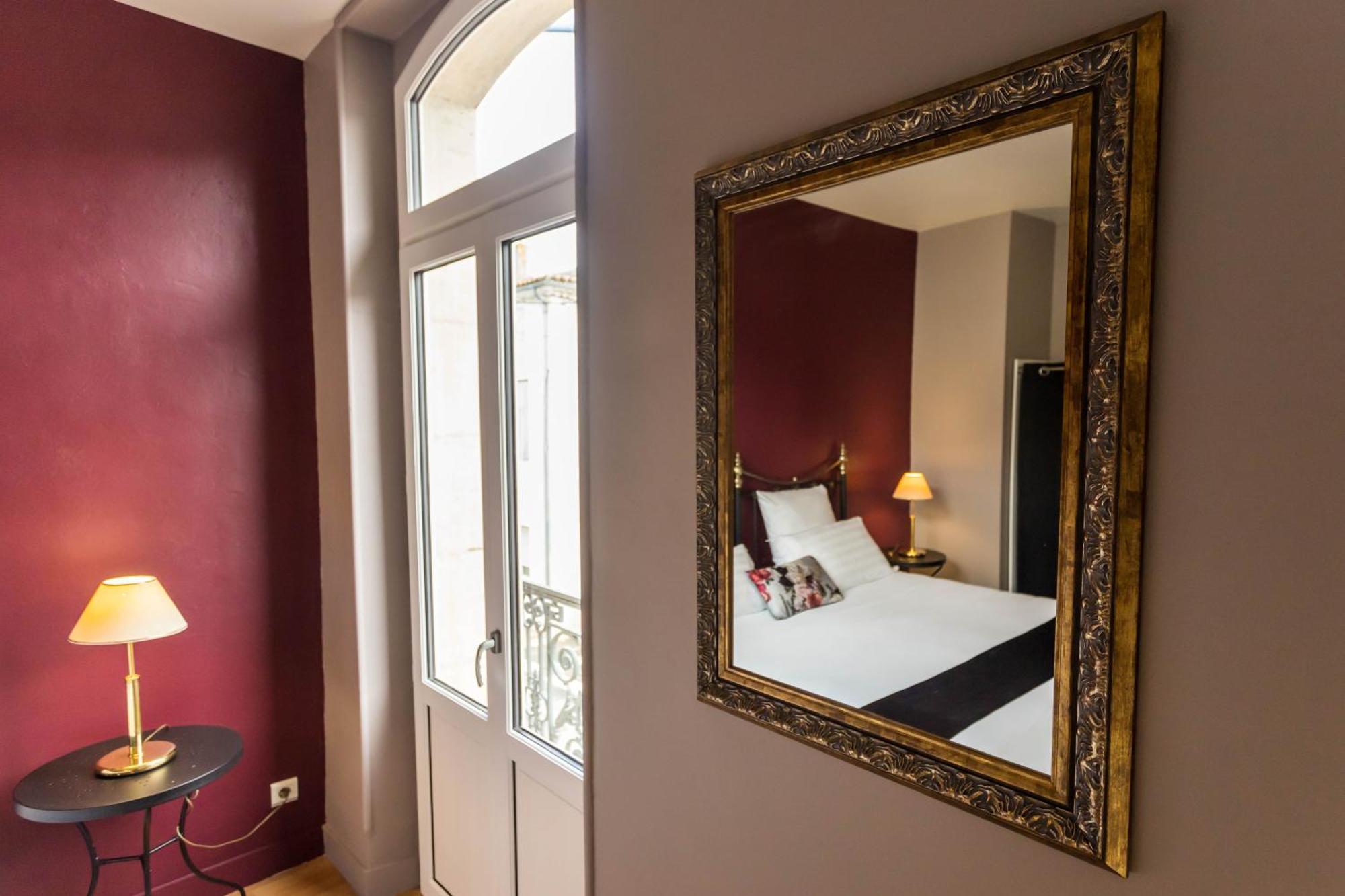 Hotel Restaurant Cote Garonne Le Balcon Des Dames - Tonneins Fauillet Marmande - Vue Panoramique Bord De Garonne Chambres Climatisees Екстер'єр фото