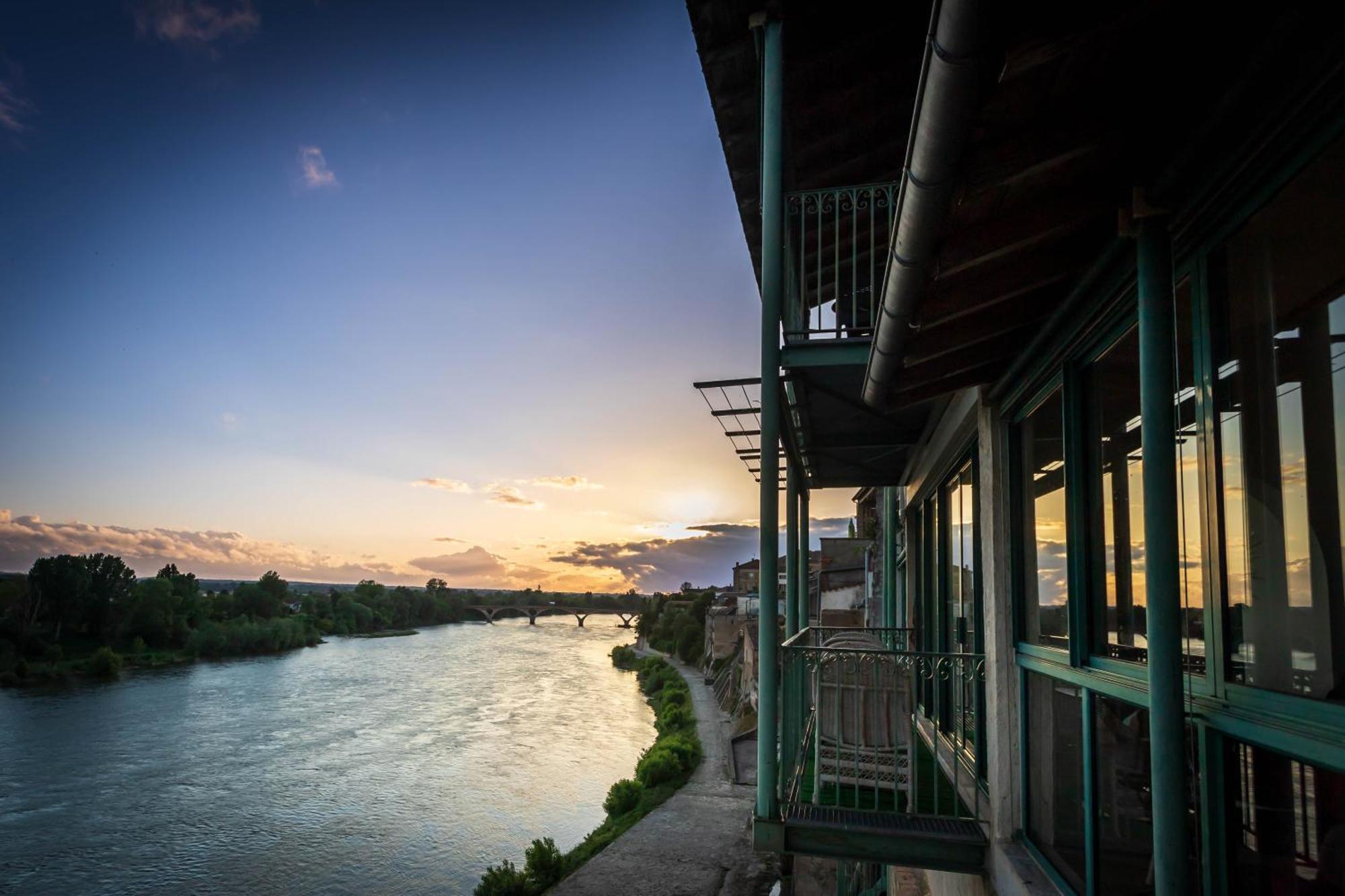 Hotel Restaurant Cote Garonne Le Balcon Des Dames - Tonneins Fauillet Marmande - Vue Panoramique Bord De Garonne Chambres Climatisees Екстер'єр фото