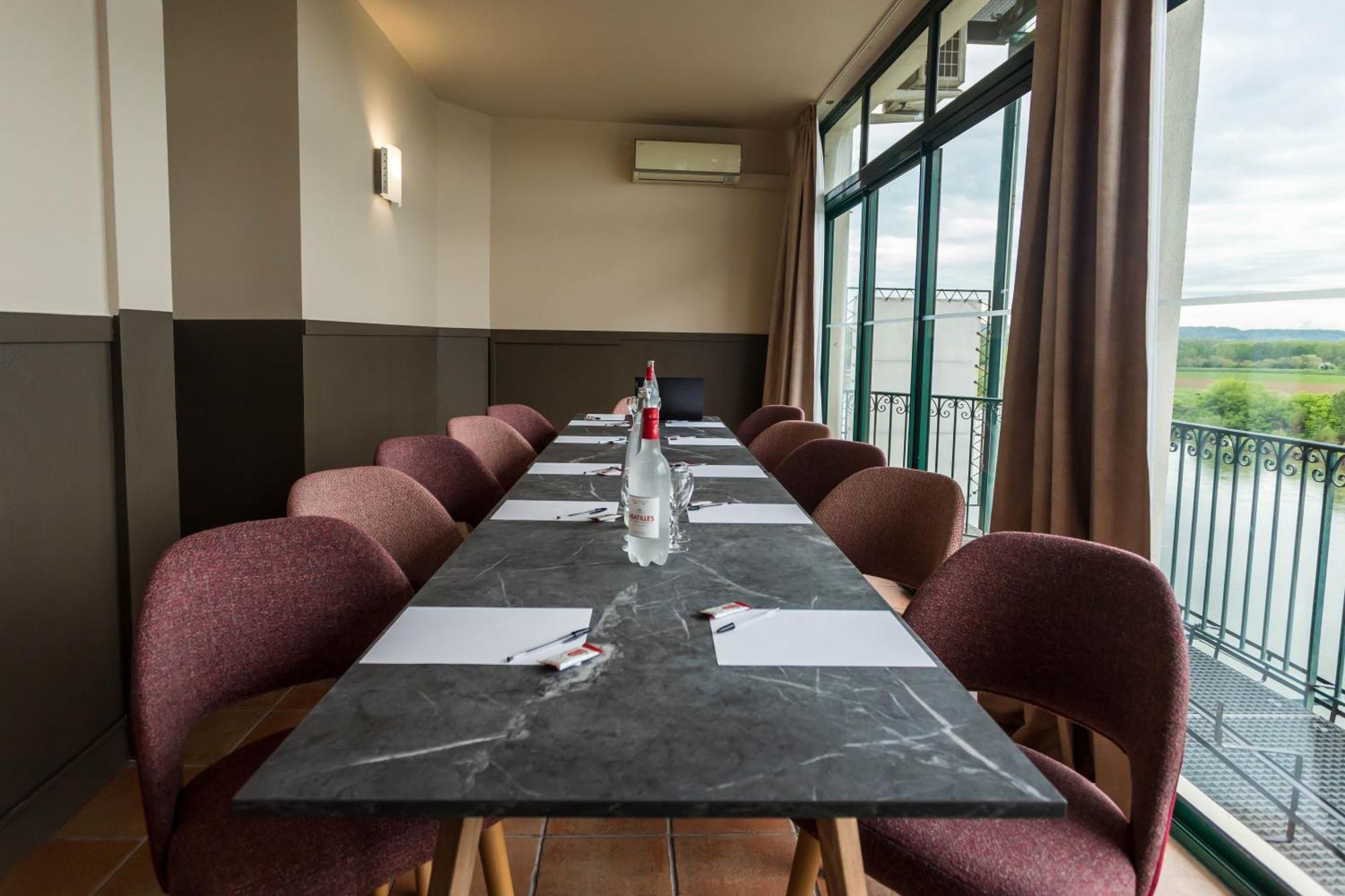 Hotel Restaurant Cote Garonne Le Balcon Des Dames - Tonneins Fauillet Marmande - Vue Panoramique Bord De Garonne Chambres Climatisees Екстер'єр фото